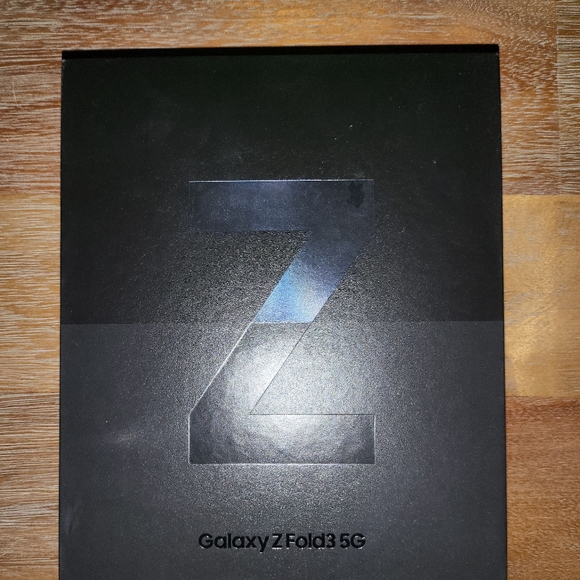 Galaxy Z Fold3 5G empty box - Picture 8 of 8